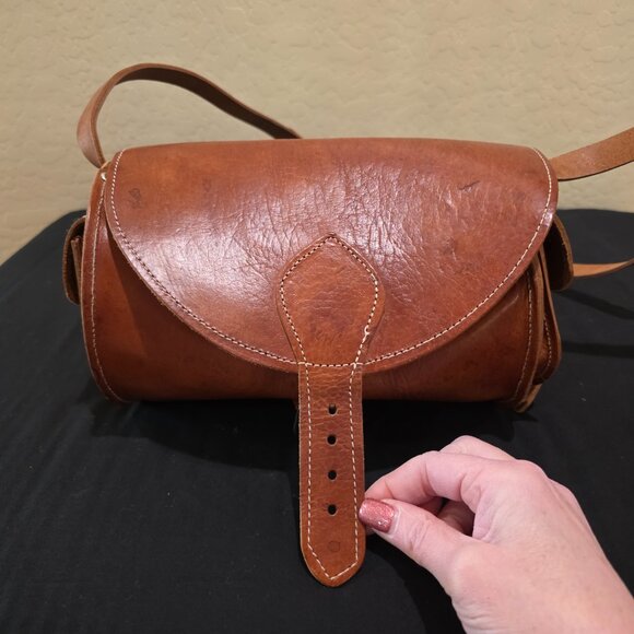 Vintage Handmade Hazelnut Brown Genuine Leather Barrel Purse Crossbody Bag - Picture 4 of 16